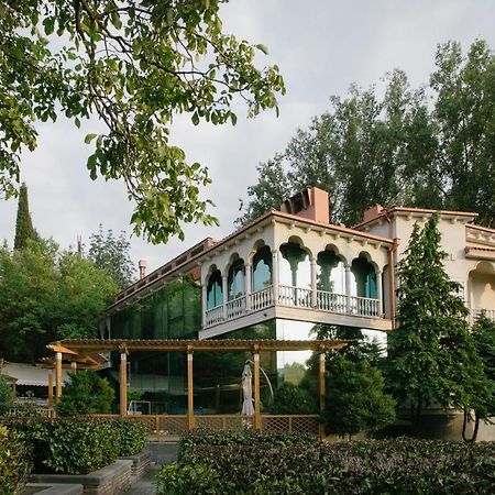 Vinotel Boutique Hotel Tbilisi Exteriör bild