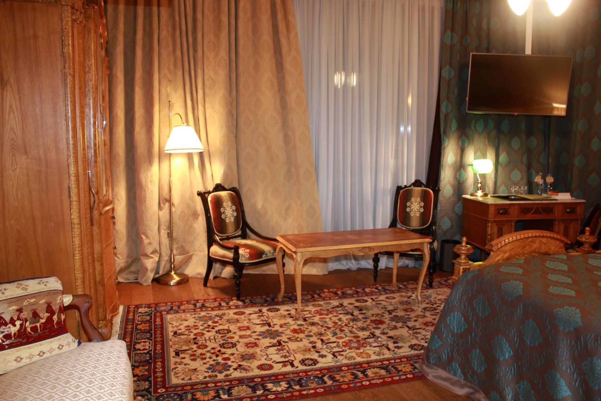 Vinotel Boutique Hotel Tbilisi Rum bild