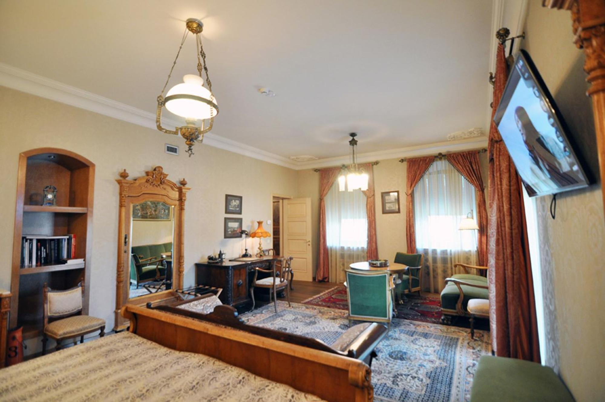 Vinotel Boutique Hotel Tbilisi Rum bild