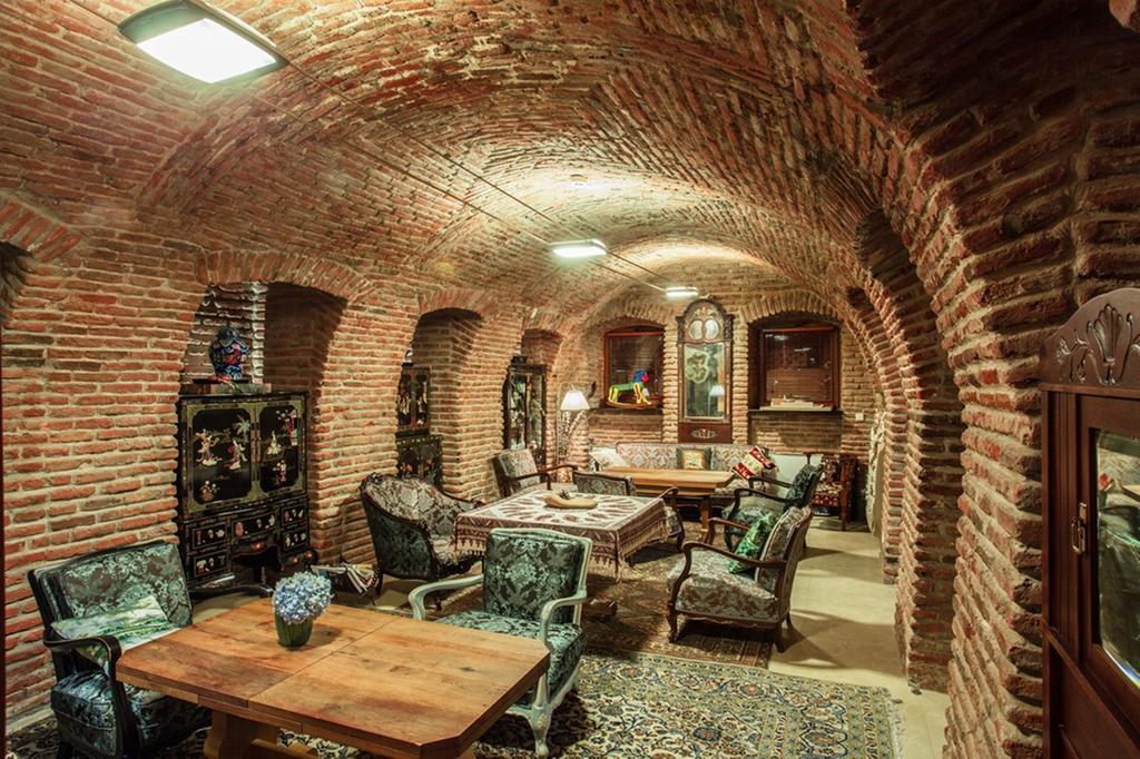 Vinotel Boutique Hotel Tbilisi Exteriör bild